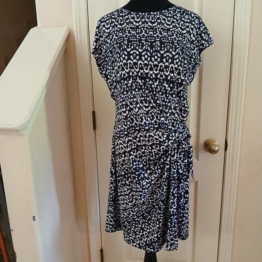 NWT Nicole Miller Navy blue/white abstract faux wrap mini dress side knot M